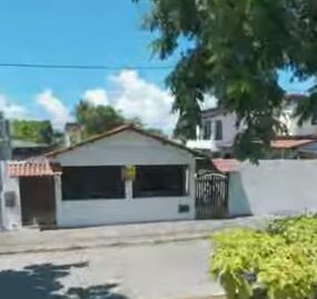 Viva no Coração da Cidade: Casa Perfeita à Venda!
